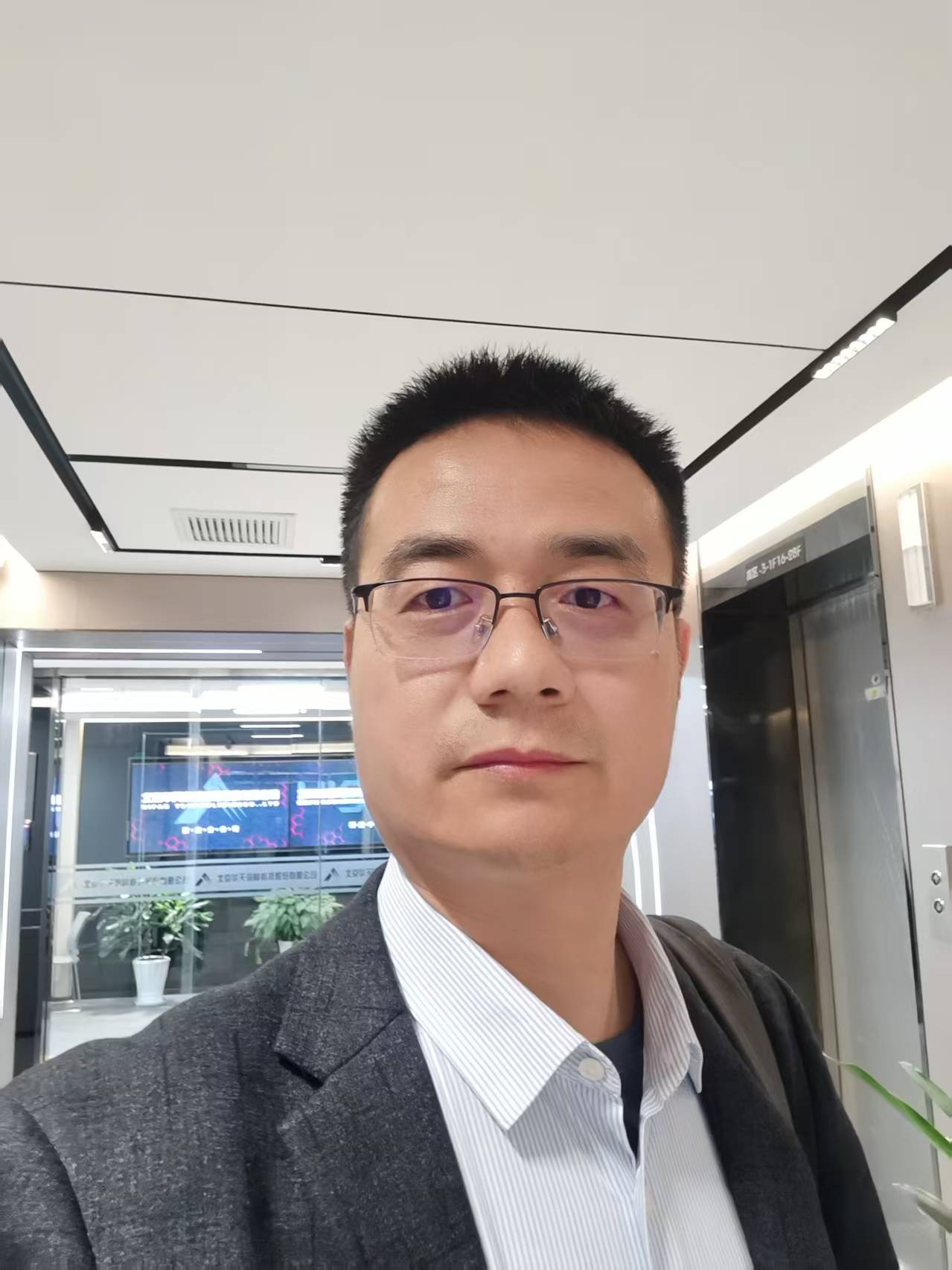 张耀天